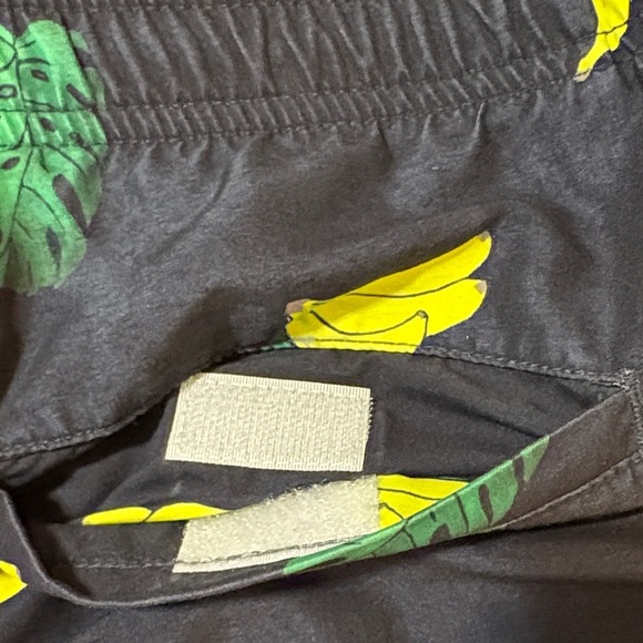 PacSun Men’s Black Swim Trunks with Banana and Leaf Print Size Large - Picture 5 of 13